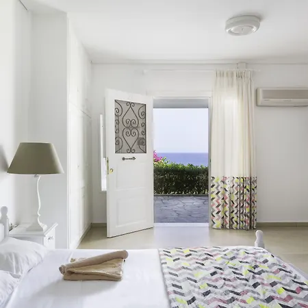 Appartement Douka Sea Front Residencies