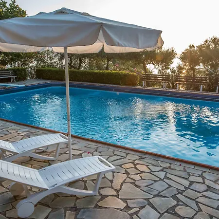 Appartement Douka Sea Front Residencies *