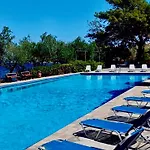 Douka Sea Front Residencies *