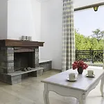 Douka Sea Front Residencies Daire
