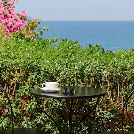 Douka Sea Front Residencies Monemvasía