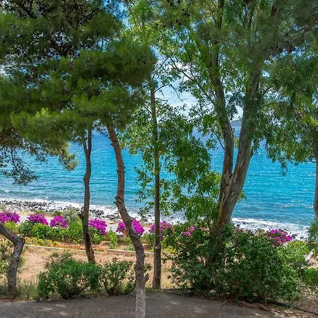 Douka Sea Front Residencies *