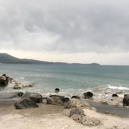 Διαμέρισμα Douka Sea Front Residencies *