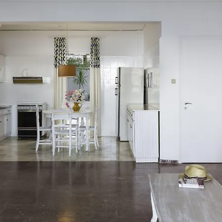 Douka Sea Front Residencies * モネンバシア