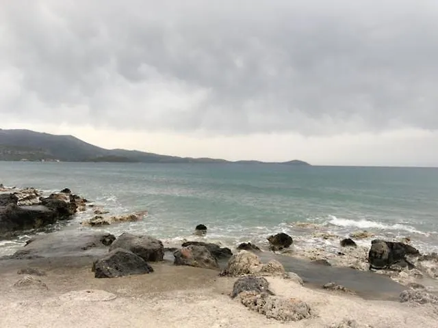 アパート Douka Sea Front Residencies *