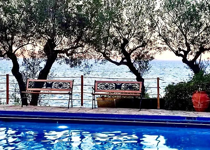 Douka Sea Front Residencies 아파트 *