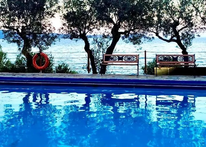 아파트 Douka Sea Front Residencies *