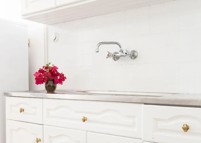 Douka Sea Front Residencies 모넴바시아