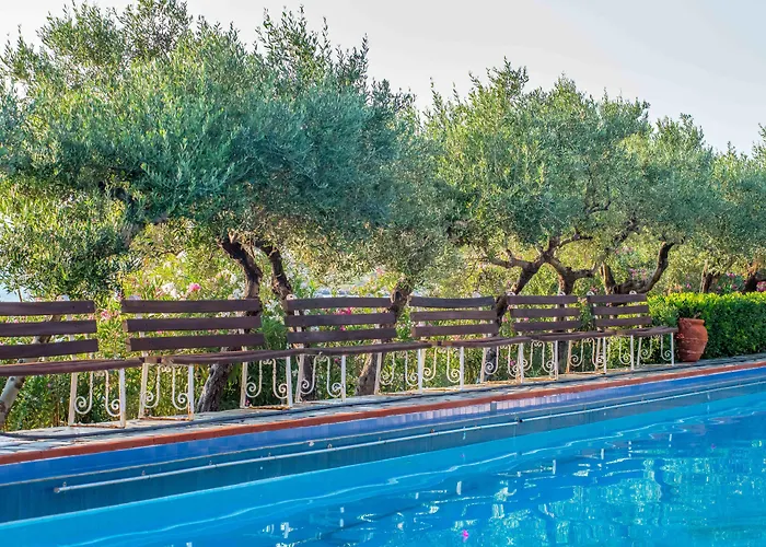 Douka Sea Front Residencies 아파트 모넴바시아