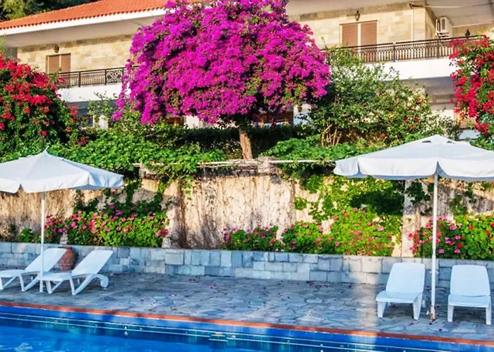 Douka Sea Front Residencies 아파트 모넴바시아