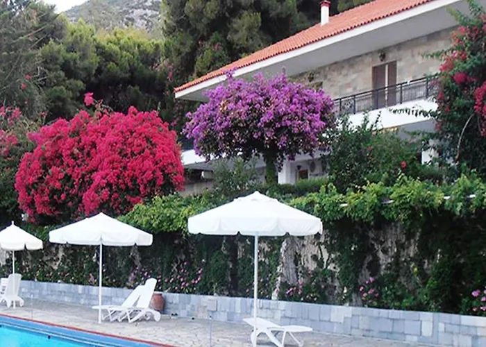 Douka Sea Front Residencies * 모넴바시아